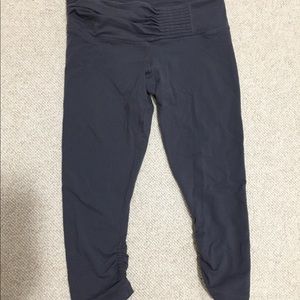 Lululemon crop leggings, size 6